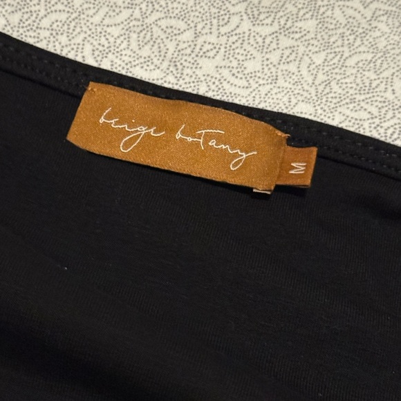 Beige Botany Knit Crop Top Twist Asymmetric Sleeves Medium New - Picture 5 of 9